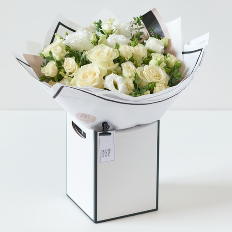 White Flower Bouquet Flower Arrangement